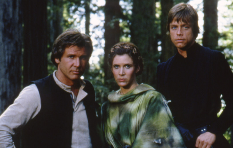 Harrison Ford, Carrie Fisher i Mark Hamill na planie filmu "Gwiezdne wojny: Powrót Jedi" /Sunset Boulevard/Corbis via Getty Images /Getty Images