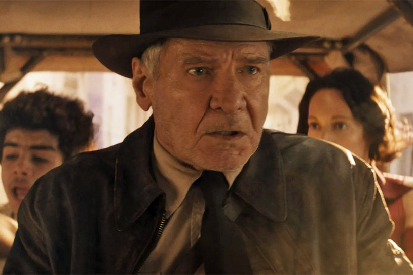 Harrison Ford w scenie z filmu "Indiana Jones i artefakt przeznaczenia" /materiały prasowe