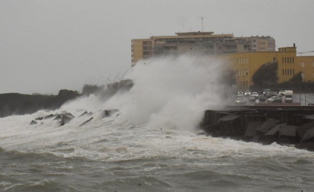 ​Harry demoluje Sycylię i południe Włoch. Ziemia osunęła się z trumnami