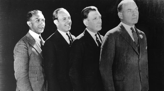 Harry, Jack, Sam i Albert Warnerowie - stworzyli podwaliny amerykańskiej kinematografii /