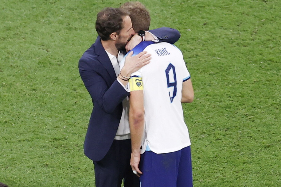 Harry Kane i trener Gareth Southgate po porażce z Francją /RUNGROJ YONGRIT /PAP/EPA