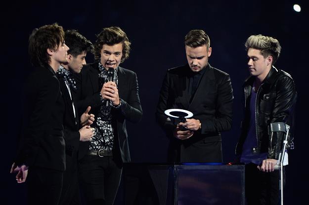 Harry Styles mówi, reszta One Direction słucha fot. Ian Gavan /Getty Images/Flash Press Media