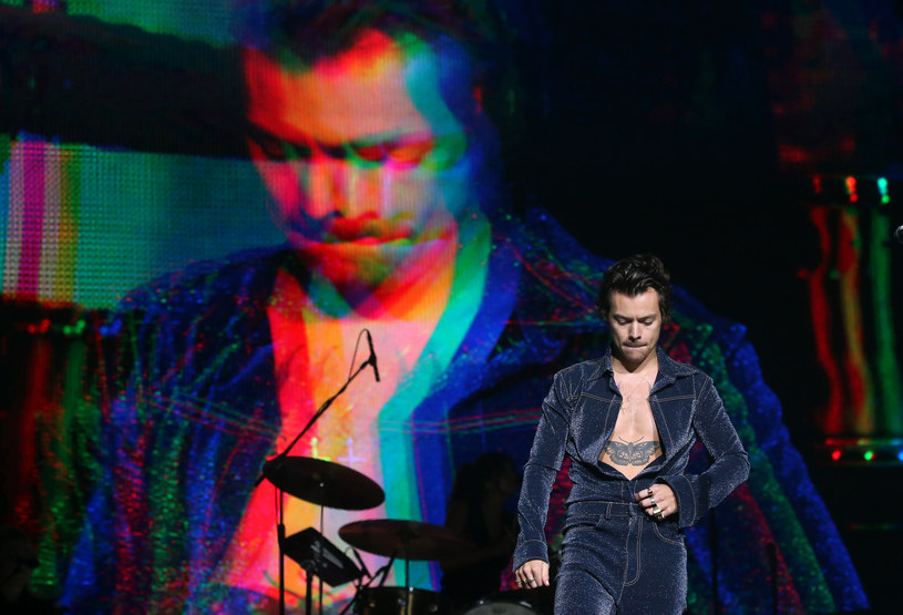 Harry Styles podczas koncertu /Getty Images