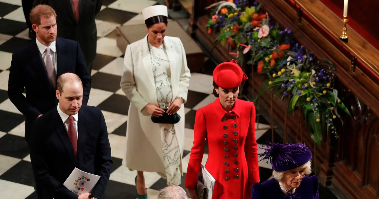 Harry z Meghan i Kate z Williamem zerwali współpracę /KIRSTY WIGGLESWORTH /Getty Images