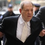 Harvey Weinstein stanie przed sądem. Jedna z kobiet zrezygnowała z zeznań