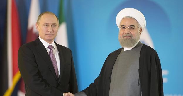 Hasan Rowhani (P) i Władimir Putin (L) /EPA
