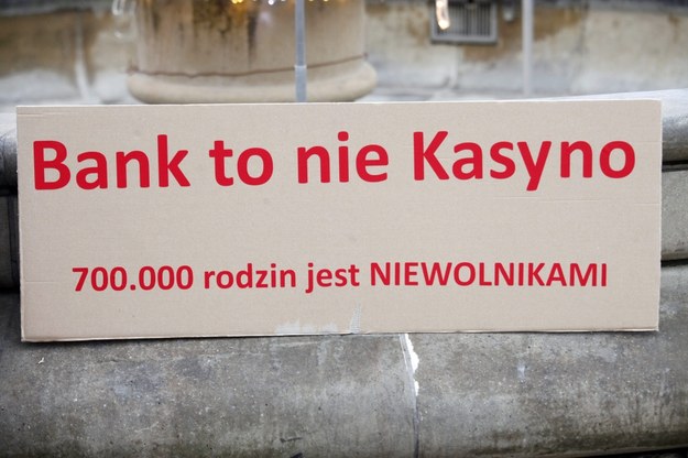 Hasło z protestu osób, które zaciągnęły kredyt we frankach szwajcarskich /Artur Reszko /PAP