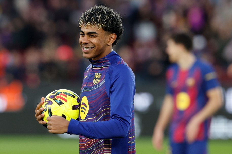 Hat-trick Lamine Yamala i gol Lewandowskiego. Barcelona pewnie pokonuje Villarreal na Camp Nou /TONI ALBIR /PAP/EPA