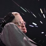 Hawking: Nie jesteśmy mniej głupi