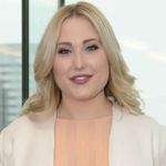 Hayley Hasselhoff eksponuje biust na plaży