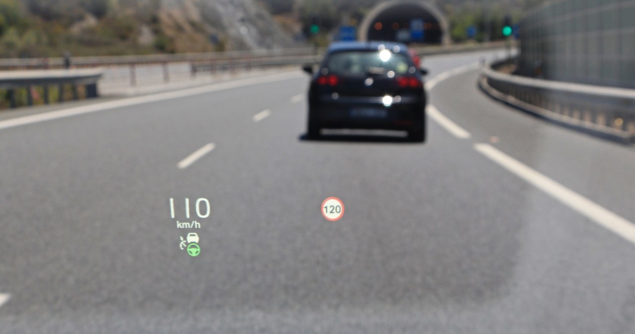 Head-Up Display w Volvo S90 /INTERIA.PL