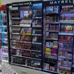 makijaż oczu Hebe przecenia Maybelline, Eveline i Paese nawet o 50%. Tusze, pudry i pomadki taniej