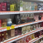 woda perfumowana Hebe przeceniło znane perfumy. Te zapachy pasują idealnie na początek jesieni