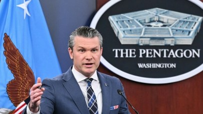 Hegseth o rakietowym zagrożeniu ze strony Iranu. Wcześniej modlił się o "miażdżącą przemoc"