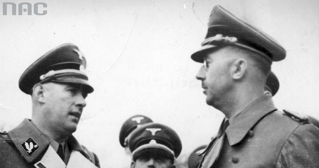 Heinrich Himmler (z prawej) w rozmowie z dowódcą SS i policji dystryktu lubelskiego Otto Globocnikiem /Z archiwum Narodowego Archiwum Cyfrowego