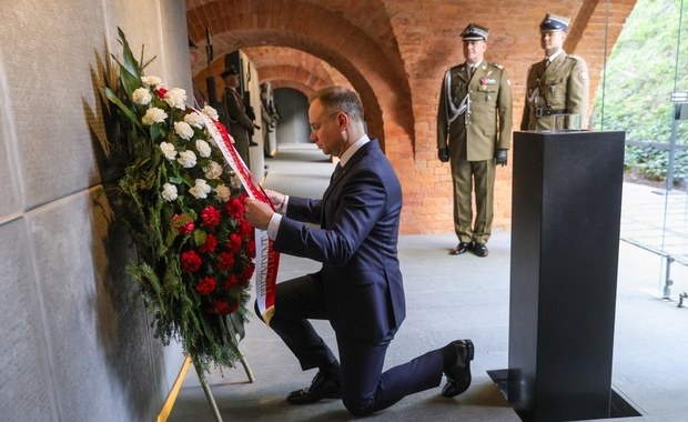 "Hekatomba naszego narodu". Prezydent uczcił ofiary Katynia