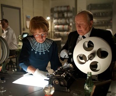 Helen Mirren i Anthony Hopkins w scenie z filmu "Hitchcock"