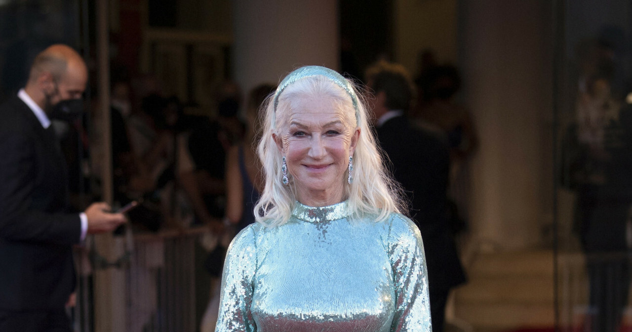 Helen Mirren ma świetną sylwetkę. W połyskującej kreacji nic się nie ukryje, a ona zrobiła wrażenie! /Marechal Aurore/ABACA /East News