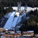 Helikopter runął na skocznię narciarską w Oberstdorfie
