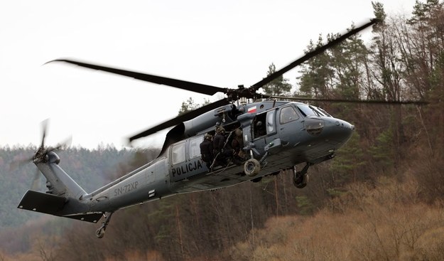 Helikopter S-70i Black Hawk podczas ćwiczeń "Bieszczady" /Krystian Kłeczek/BKS KGP /Policja