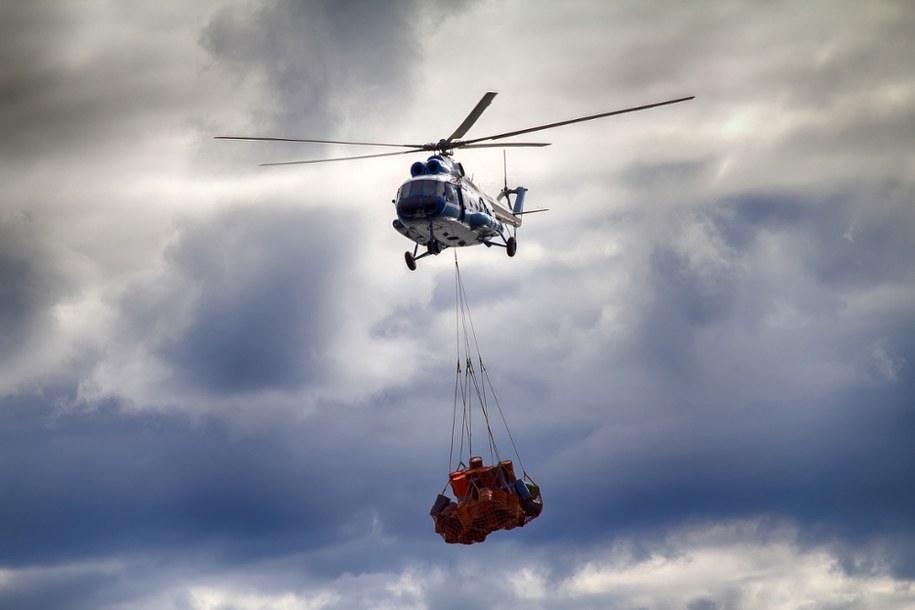 ​Z helikoptera spadł ładunek. Groźny incydent pod Chrzanowem