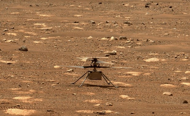 Helikopterek Ingenuity zbiera się do lotu na Marsie