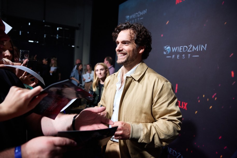 Henry Cavill w Łodzi /Netflix  /Materiały prasowe