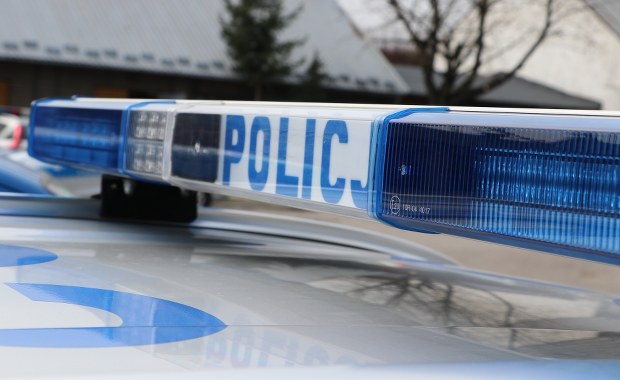 Henryszew: Rozpędzony samochód wjechał w budynek mieszkalny