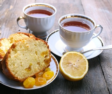 Herbata z cytryną i ciasto drożdżowe? Takie połączenie może zaszkodzić