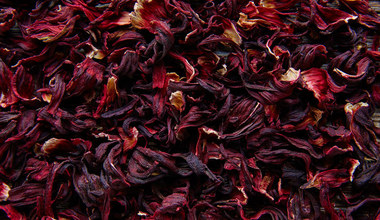 Herbata z hibiskusa może pomagać w skutecznym obniżeniu ciśnienia krwi