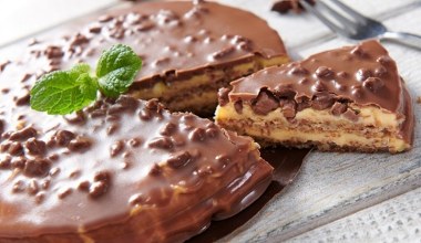 Herbatniki, budyń, kajmak i czekolada. Przygotuj najpyszniejsze ciasto bez pieczenia