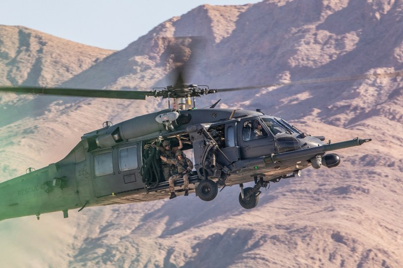 HH-60 Pave Hawk - śmigłowiec wykorzystywany przez amerykańskie siły specjalne /Michal Adamowski /Reporter