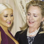 Hilary Clinton podziwia biust Aguilery