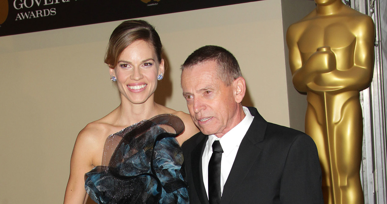 Hilary Swank z ojcem w 2010 roku /Frederick M. Brown /Getty Images