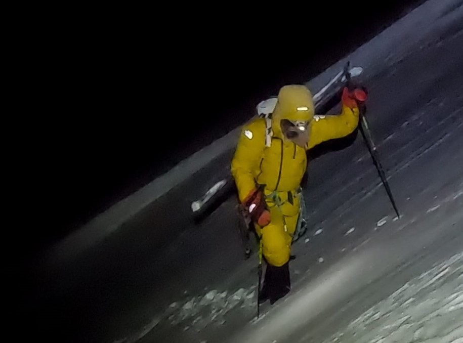 Himalaiści ruszyli na szczyt w nocy. /Oswald Rodrigo Pereira /