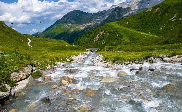 ​Hintertux ogłasza przerwę. "Lodowce to termometry, widać jak temperatura się podnosi"