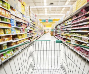 Hipermarkety muszą się zmienić albo zginą. Jak tchnąć życie w "umierający" format? 