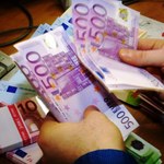 Hipoteki: Rosną raty kredytów w euro