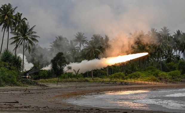 Historyczne manewry ruszyły. Tysiące żołnierzy i jasny sygnał dla Chin