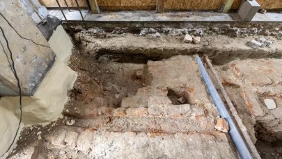 Historyczne odkrycie podczas remontu Złotej Bramy w Gdańsku