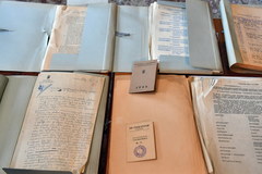 Historyczne odkrycie w Szczecinie: zbiór archiwaliów ukryty w szafie za boazerią