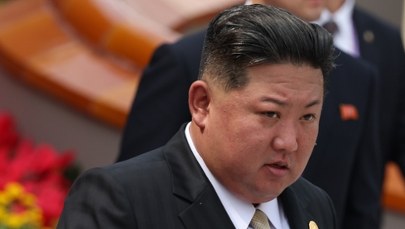 Historyczny gest w Pekinie: Wrogowie uścisnęli sobie dłonie