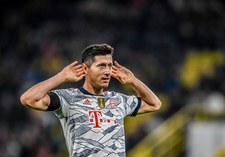 Historyczny sukces Lewandowskiego. Polak odebrał Złotego Buta