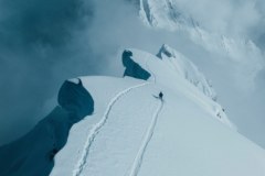 Historyczny wyczyn Andrzeja Bargiela! Zjechał na nartach z Mount Everestu bez tlenu