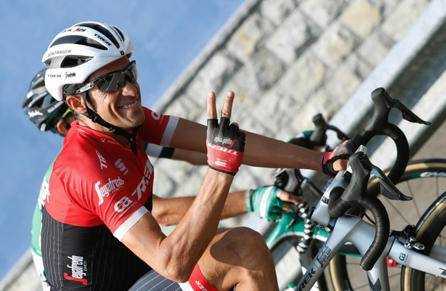 Hiszpan Alberto Contador z grupy Trek wygrał 20., przedostatni etap wyścigu kolarskiego Vuelta a Espana /JAVIER LIZON /PAP/EPA
