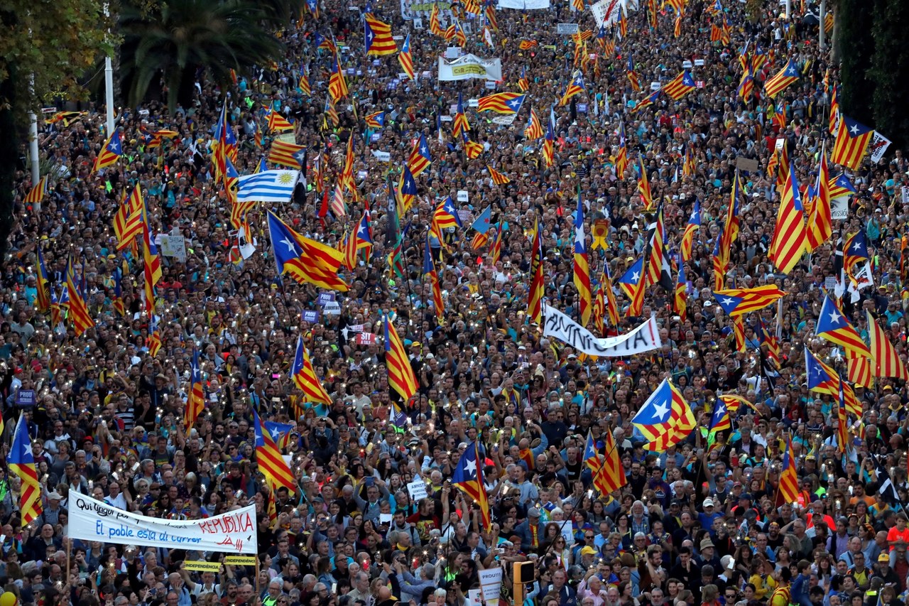 Hiszpania: Kilkaset tysięcy protestujących. "Od secesji nie ma odwrotu"