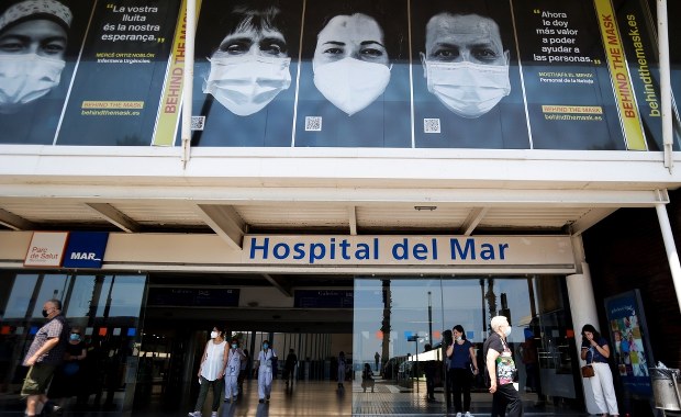 Hiszpania: Na oddziałach intensywnej terapii rośnie liczba chorych na Covid-19 