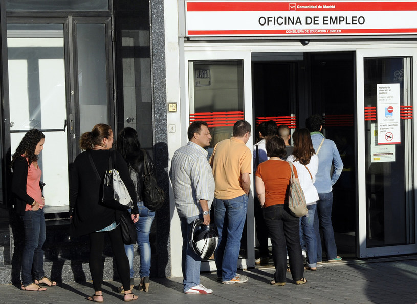 Hiszpania wprowadza ulgi dla wybranych rodzin /AFP