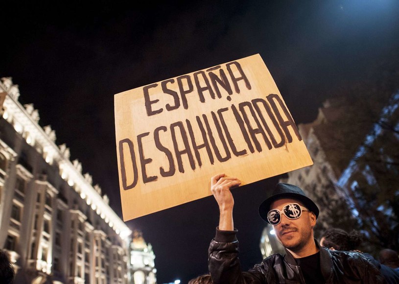 Hiszpanie nie mogą pogodzić się z trudną sytuacją w kraju /AFP