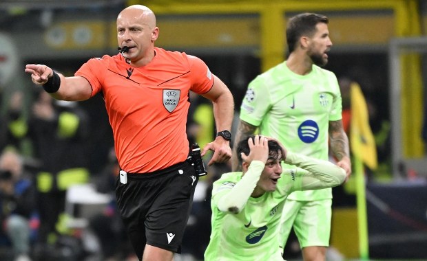 Hiszpanie wściekli na Szymona Marciniaka. "Skandaliczne sędziowanie" 